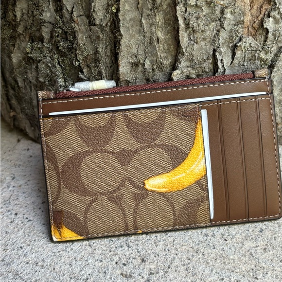 Authentic COACH Signature leather zip card case/wallet w banana print UNISEX - Picture 3 of 6